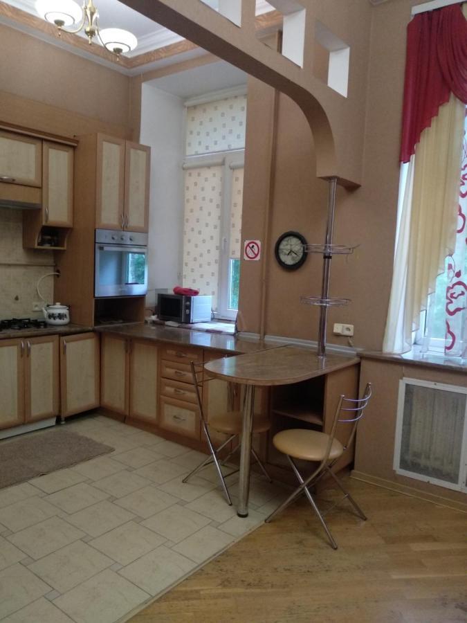 Центр, Євгена Коновальця, 3 Apartman Luck Kültér fotó